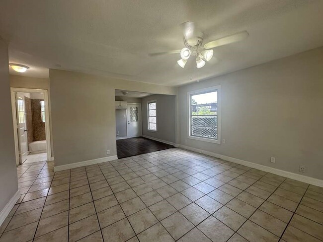 Photo - 7410 Dallas St