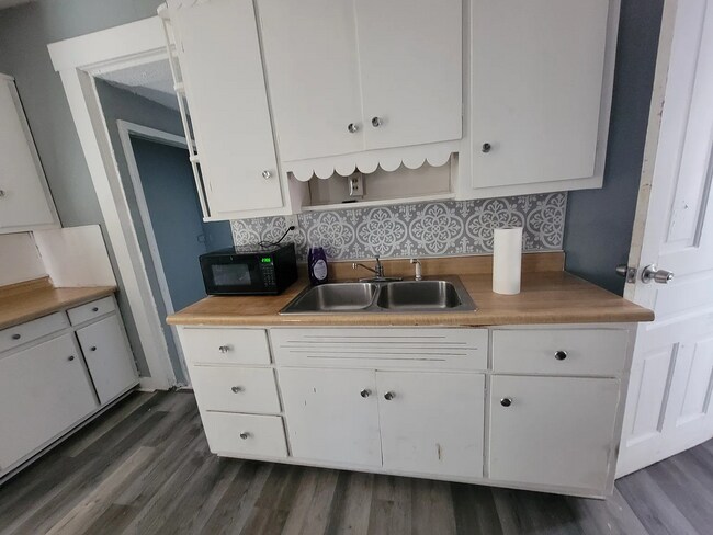 Photo - 35 Burlington Ave