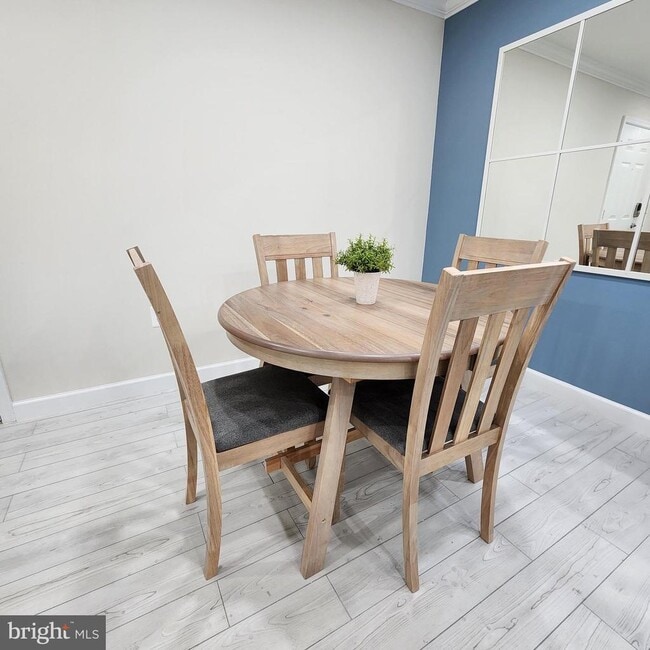 Building Photo - 255 S Pickett St Unit 102