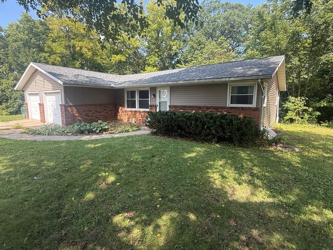 2389 Hollands Grove Rd