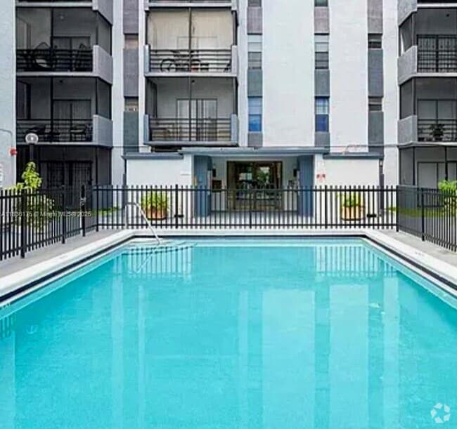 Building Photo - 13500 NE 3rd Ct Unit 109 Rental