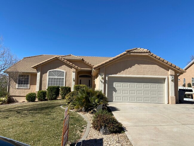 Front of House - 163 N Stone Mountain Dr