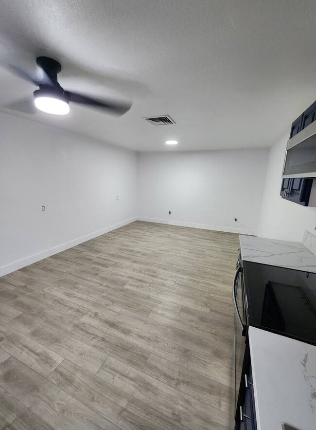 Photo - 1286 Aurora Dr