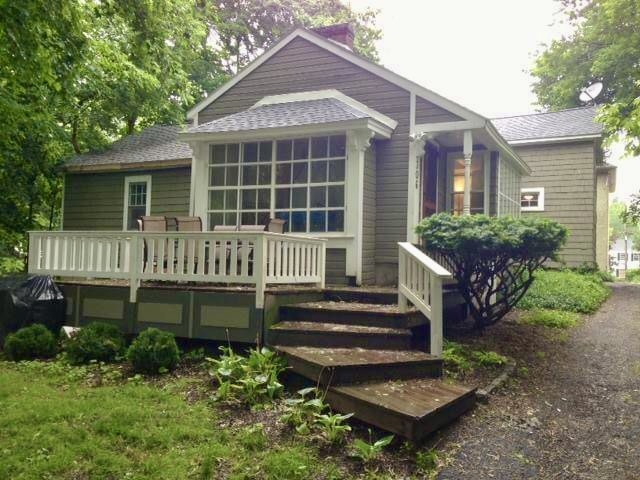 entrance with deck - 306 E Genesee St House