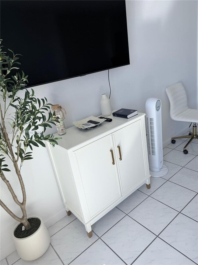 Photo - 7904 West Dr Unit 411