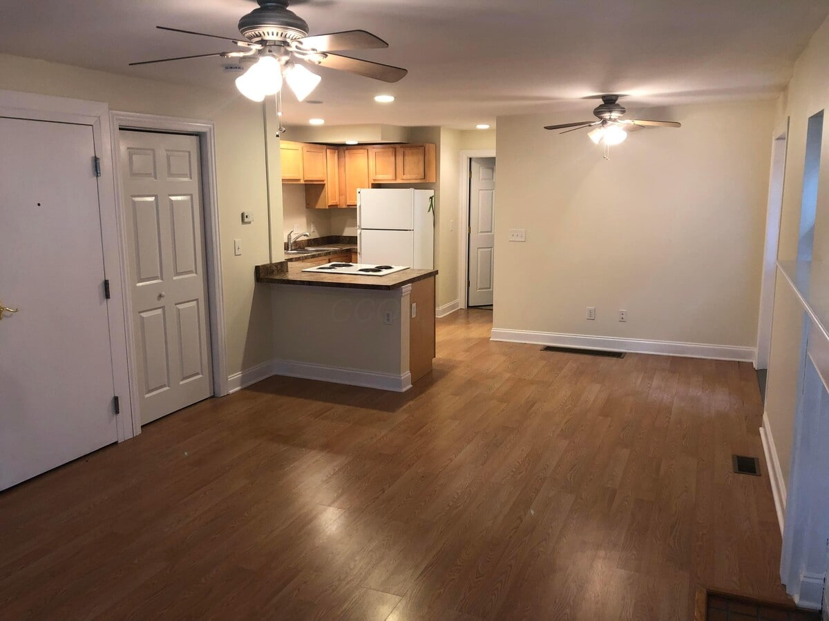 Photo - 110 W Tulane Rd