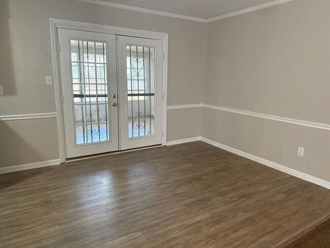 Photo - Four Bedroom, Two Bath Home, Just Off Tobacco Rd!