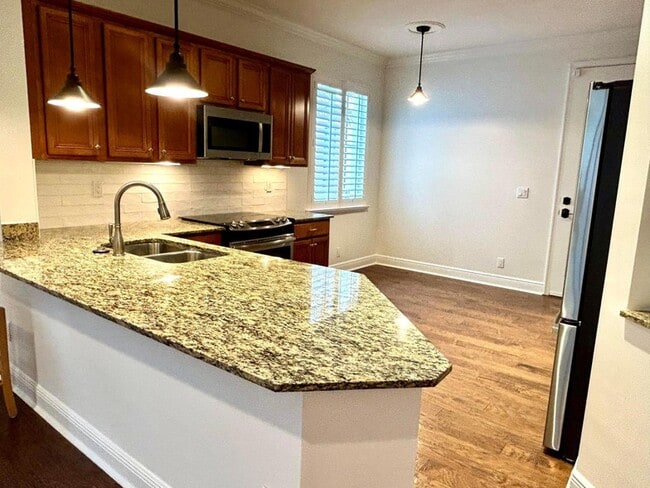 Photo - 2024 Foxtail View Ct