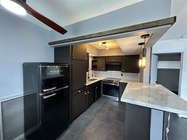 Photo - 1906 Binz St Unit 3