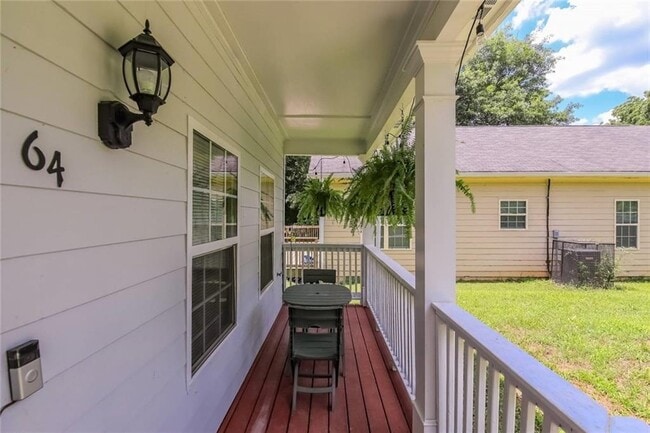 Photo - 64 Moury Ave SE