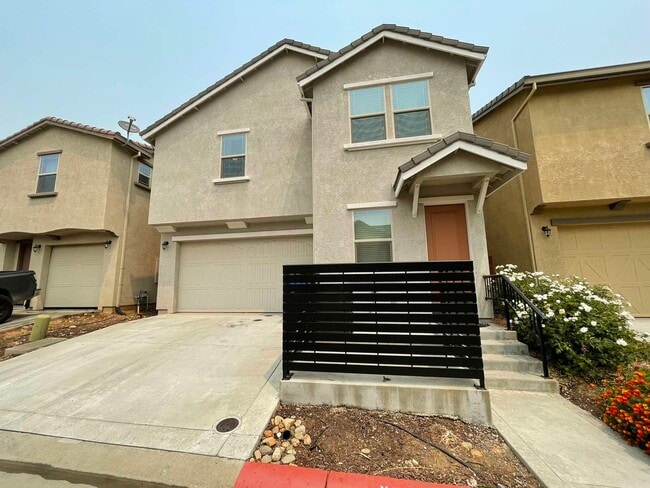 Photo - 677 Addison Ln