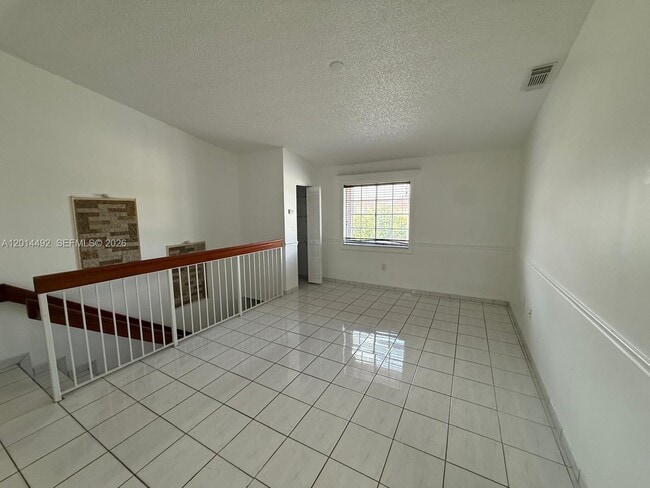 Photo - 2212 W 74th St Unit 201-28