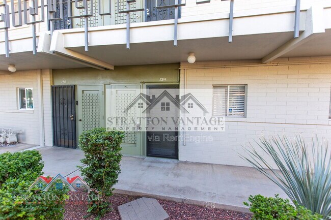 Building Photo - 6125 E Indian School Rd Unit 129