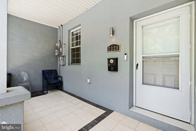 Building Photo - 2328 Reed St