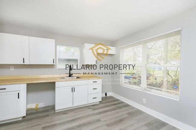 Photo - 1436 W Congress Ave
