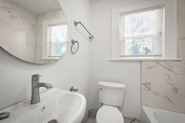 Photo - 3524 Boulevard Unit 4