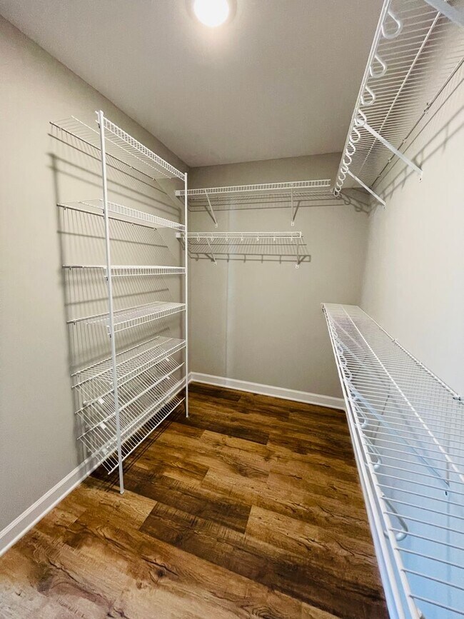 Photo - End Unit Townhouse in Congers Creek