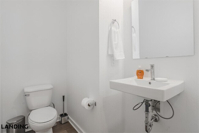 Photo - 515 Corso Ln Unit 825