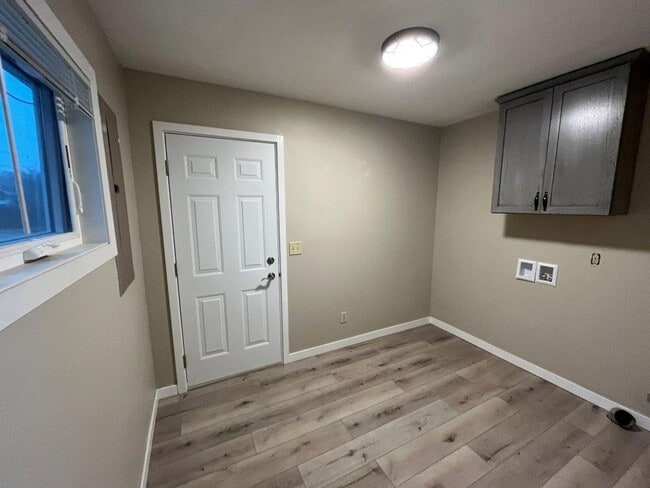 Photo - 3 BED | 1 BATH | SINGLE GARAGE | WEST