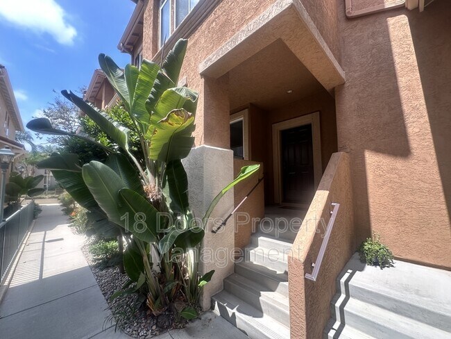 926 Camino De La Reina Unit 63