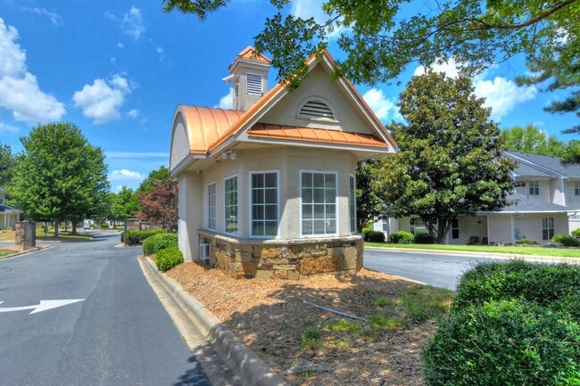 Photo - Mathews 3br/2.5bth Corner Unit Townhome