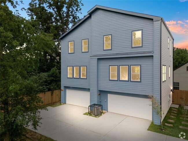Building Photo - 891 Lucky St Rental