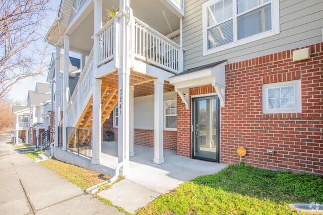 Building Photo - Lovely 2 BR/1 BA Condo in Marshall Heights!