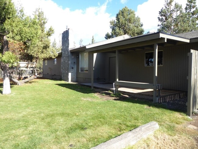 Photo - 63910 Old Bend Redmond Hwy