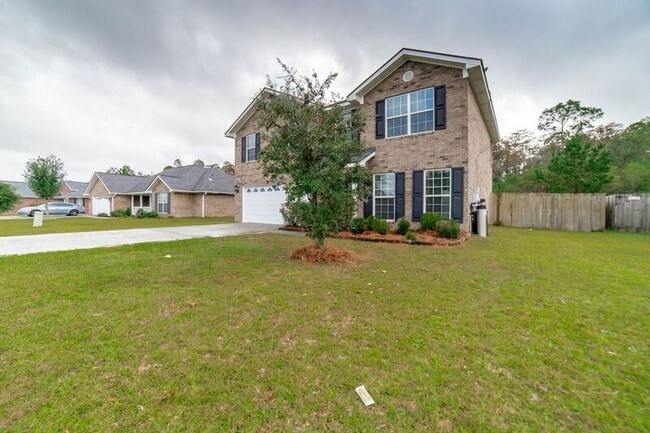 Photo - 211 Augusta Way