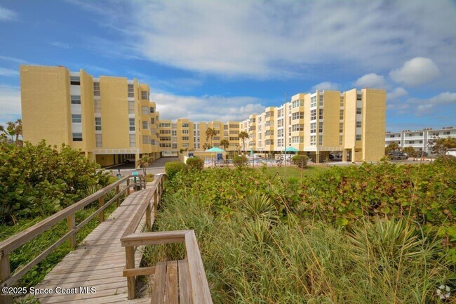 Building Photo - 4700 Ocean Beach Blvd Unit 322 Rental