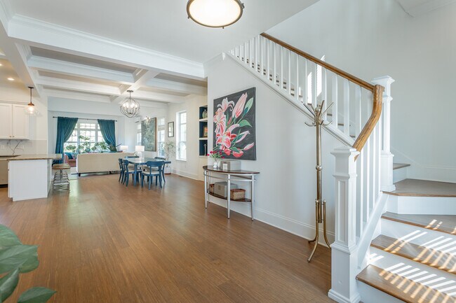 Photo - 515 Druid Ln