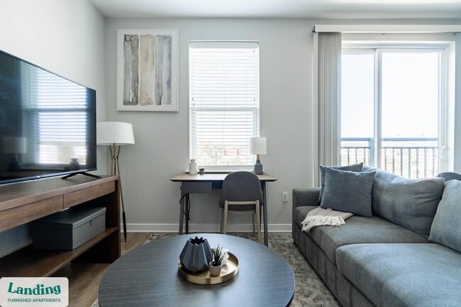 Photo - 545 Foster St Unidad 523.1406141