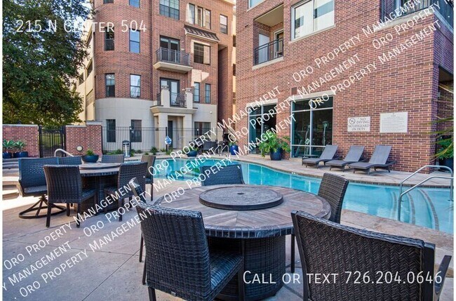 Photo - 215 Center St