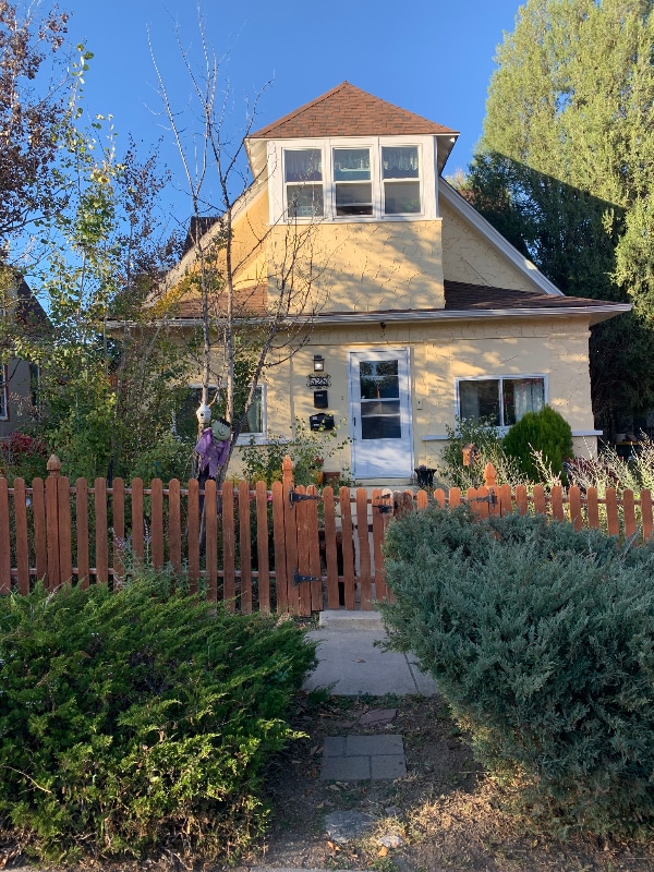 Building Photo - 528 W Monument St Rental