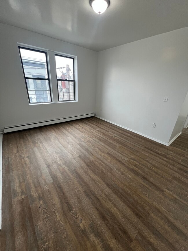 Photo - 28 Elmwood Ave Unit 2
