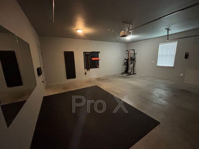 Photo - 2826 W Blackstone Crossing