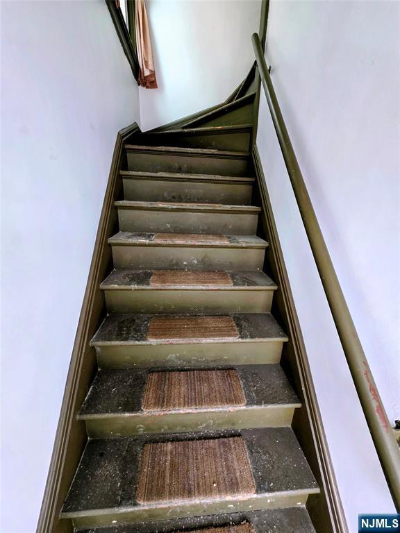 Photo - 245 Beech St