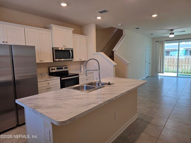 Photo - 98 Red House Cir