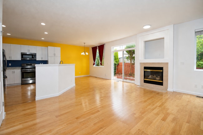 Photo - 432 NE 57th Ave