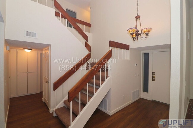 Photo - 2807 Ledgetop Pl