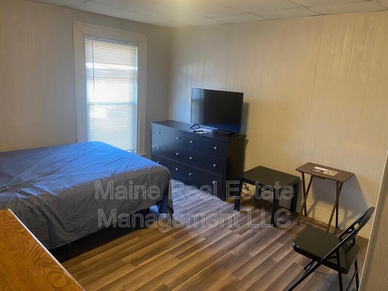 Photo - 133 Essex St House
