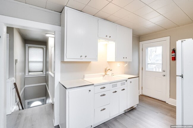 Photo - 299 E 2nd St Unit 299 1/2