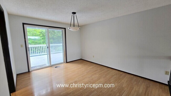 Photo - 13709 SE 23rd St