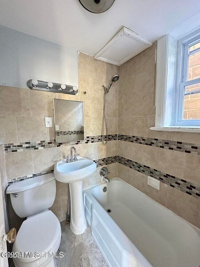 Photo - 51 Elm St Unidad 4