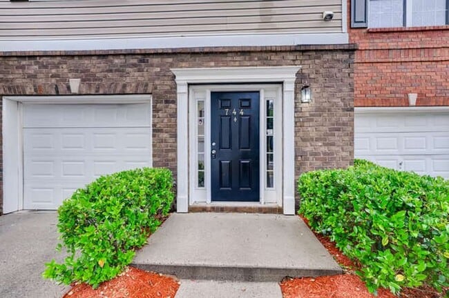 744 Celeste Ln