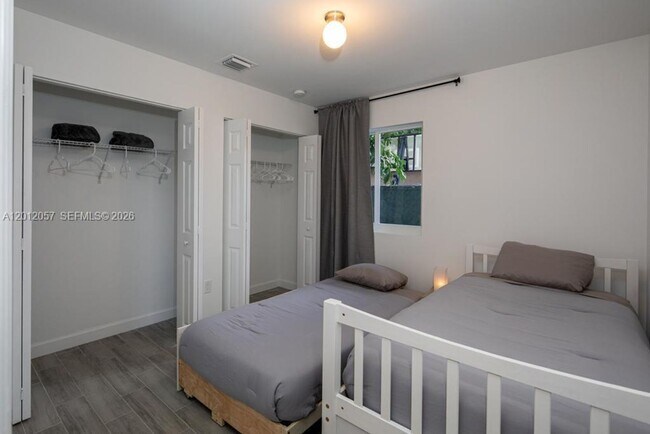 Photo - 2800 SW 4th St