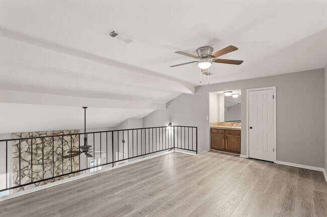 Photo - 12322 Wild Pine Dr Unidad C