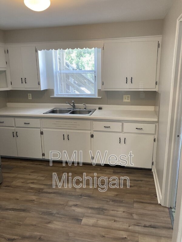 Photo - 927 10th St NW Unit 1