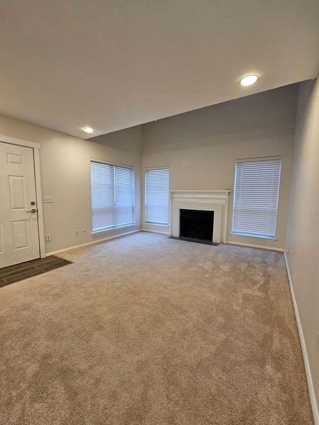 Photo - (1) Bed/(1.5) Bath Cardinal Creek Condo Avail NOW!