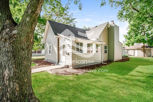 Photo - 724 W Royal St